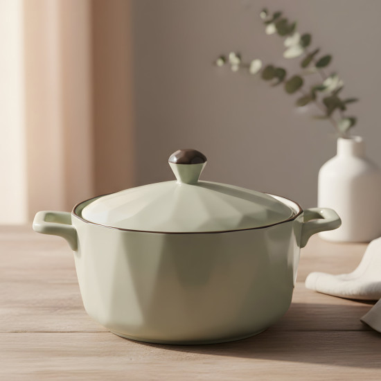 Porcelain Cooking Pot